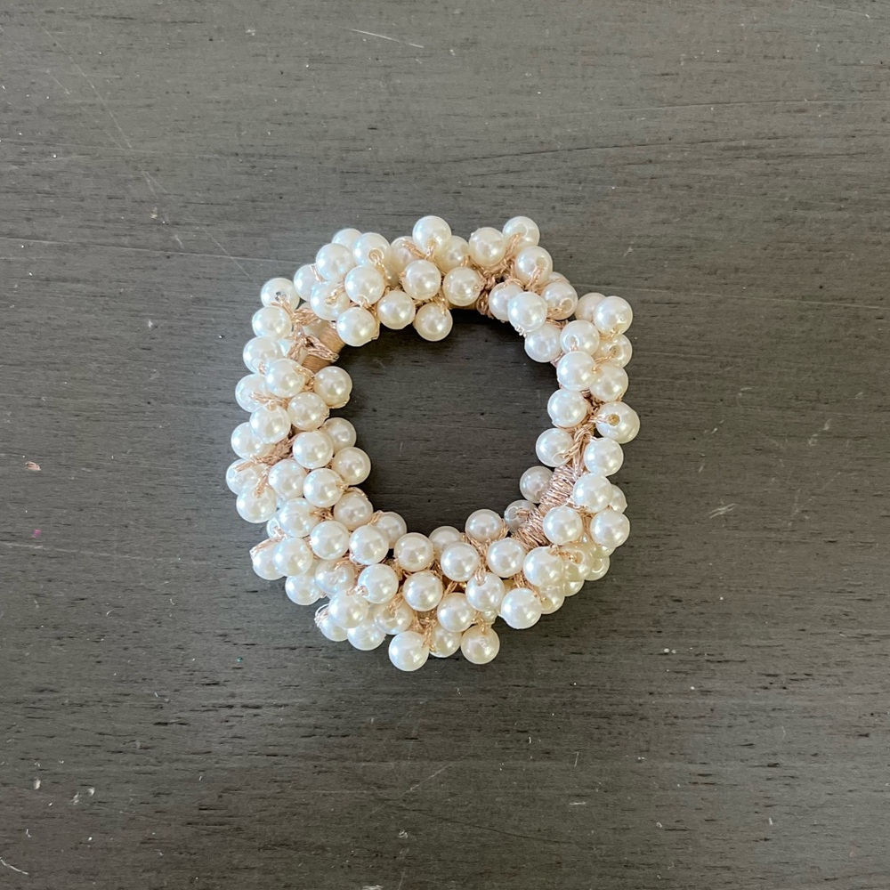 White Neutral Pearl Bead on Gold Metallic Elastic Hair Tie Ponytail Holder Gift